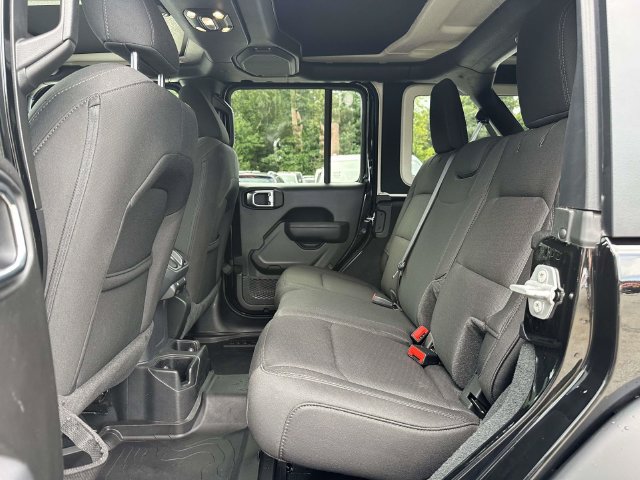 Certified 2022 Jeep Wrangler Unlimited Sport AWD/4WD image 19