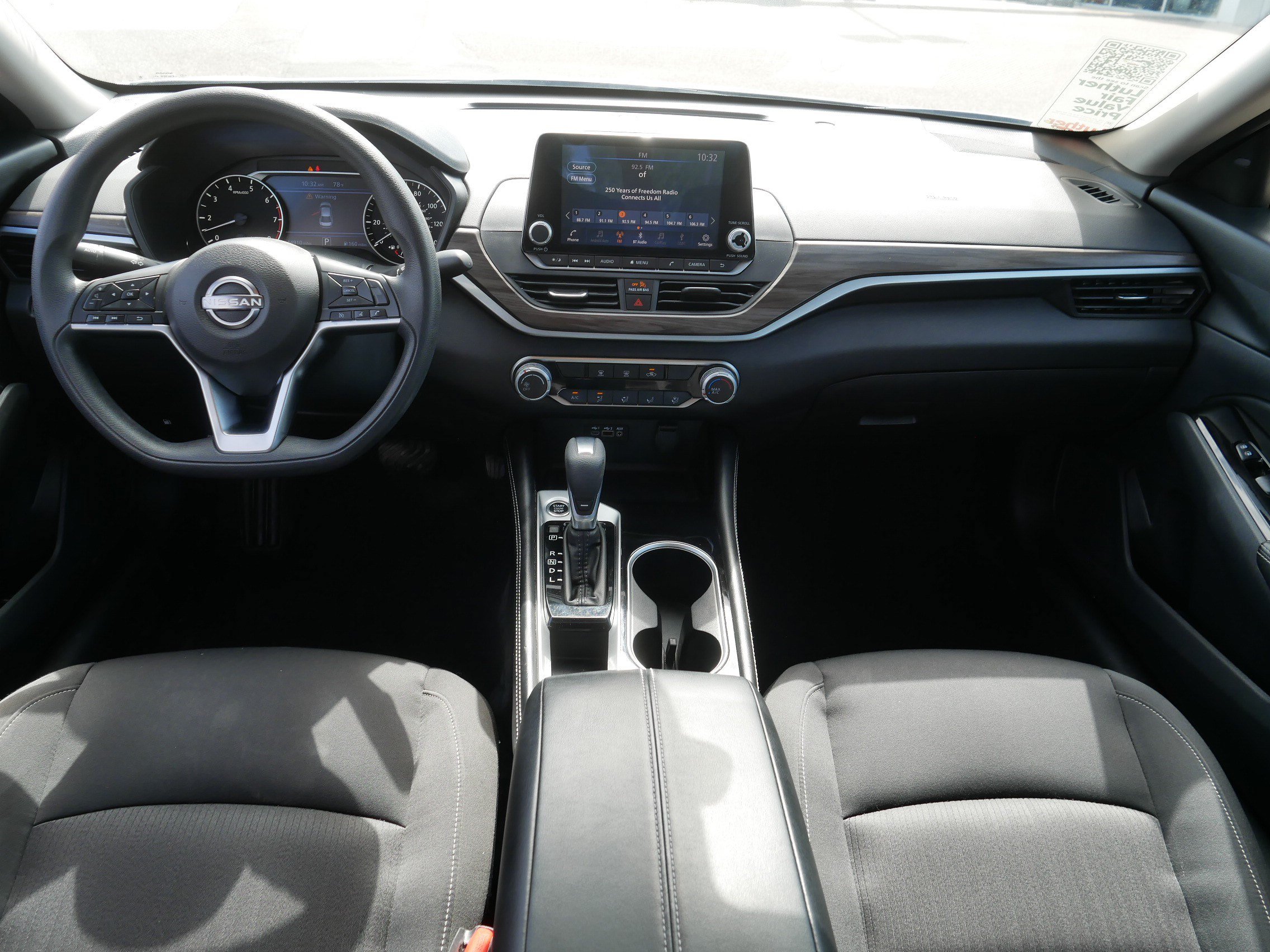 Used 2023 Nissan Altima 2.5 SV FWD image 10