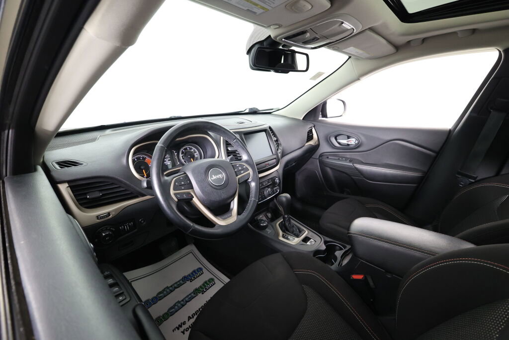 Used 2016 Jeep Cherokee 75th Anniversary image 10