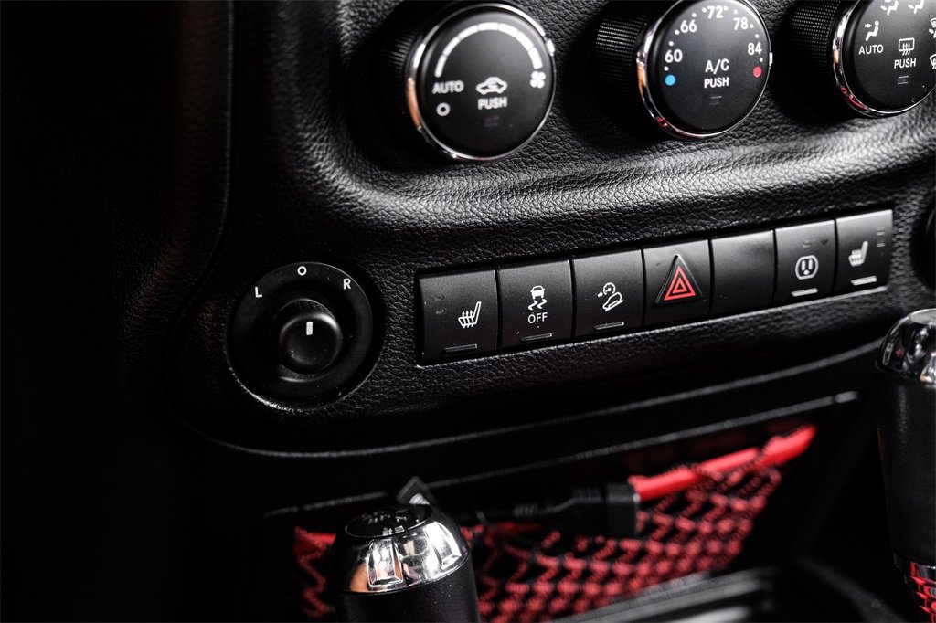 Used 2017 Jeep Wrangler Unlimited Rubicon image 18