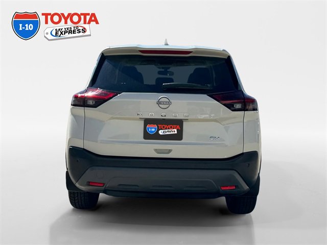 Used 2023 Nissan Rogue SV image 4
