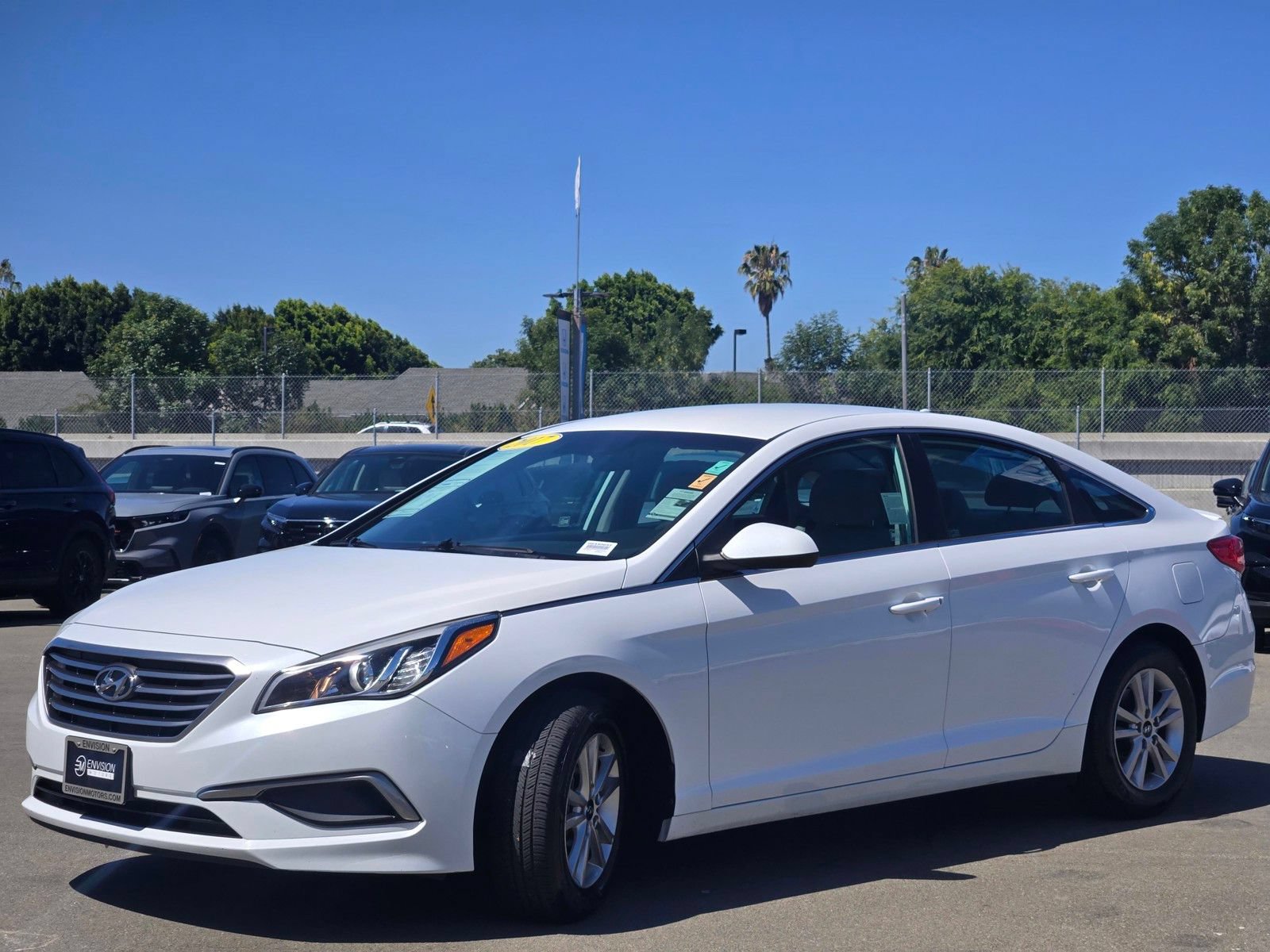 Used 2017 Hyundai Sonata SE FWD image 3