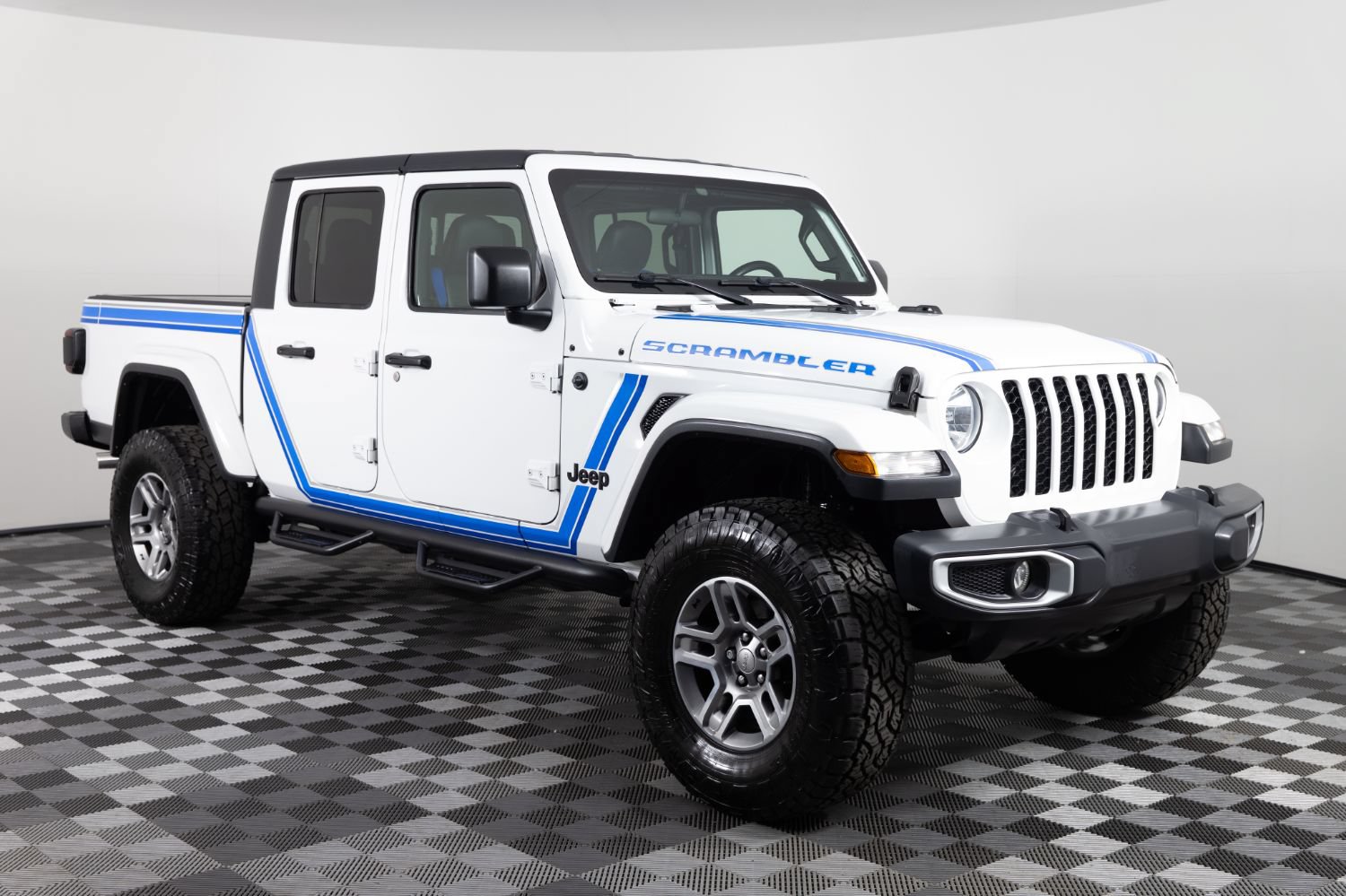 Used 2021 Jeep Gladiator Sport AWD/4WD image 10