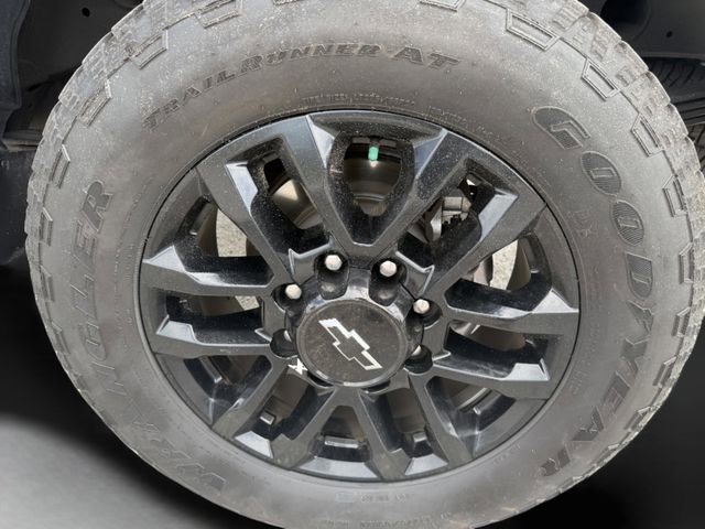 Certified 2025 Chevrolet Silverado 2500 Custom w/ Custom Value Package image 35