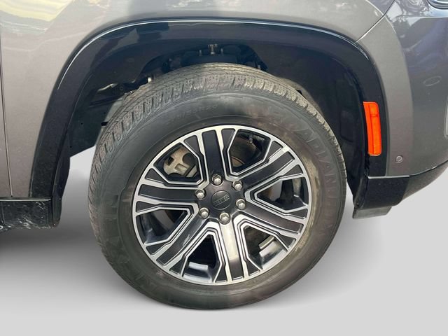 Used 2024 Jeep Wagoneer Series II AWD/4WD image 10