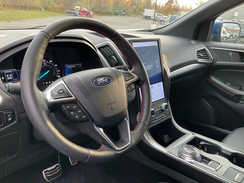 Used 2024 Ford Edge ST-Line image 18