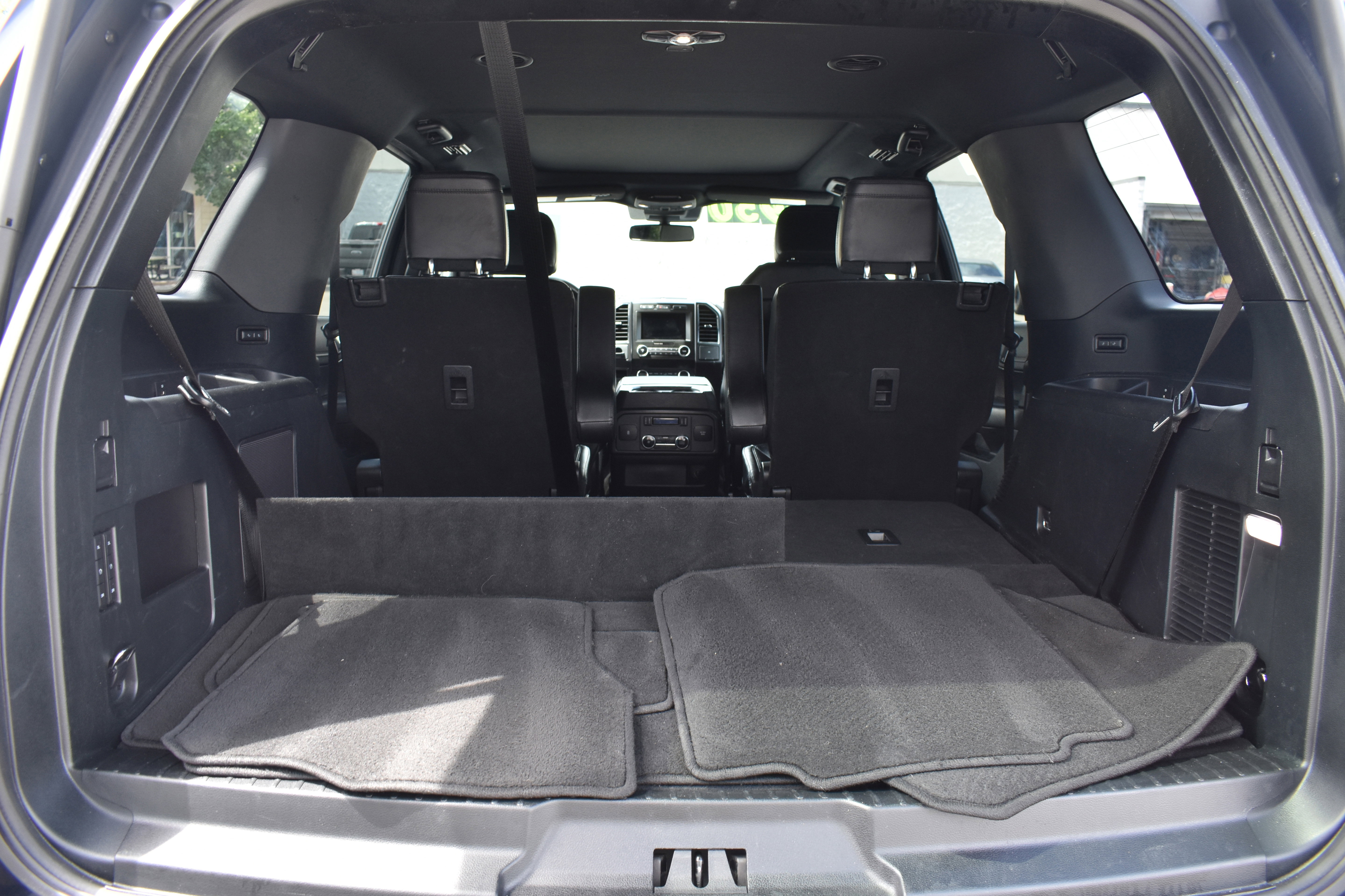 Used 2021 Ford Expedition Limited AWD/4WD image 37
