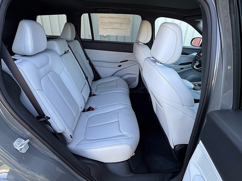 New 2026 Jeep Cherokee Limited AWD/4WD image 19