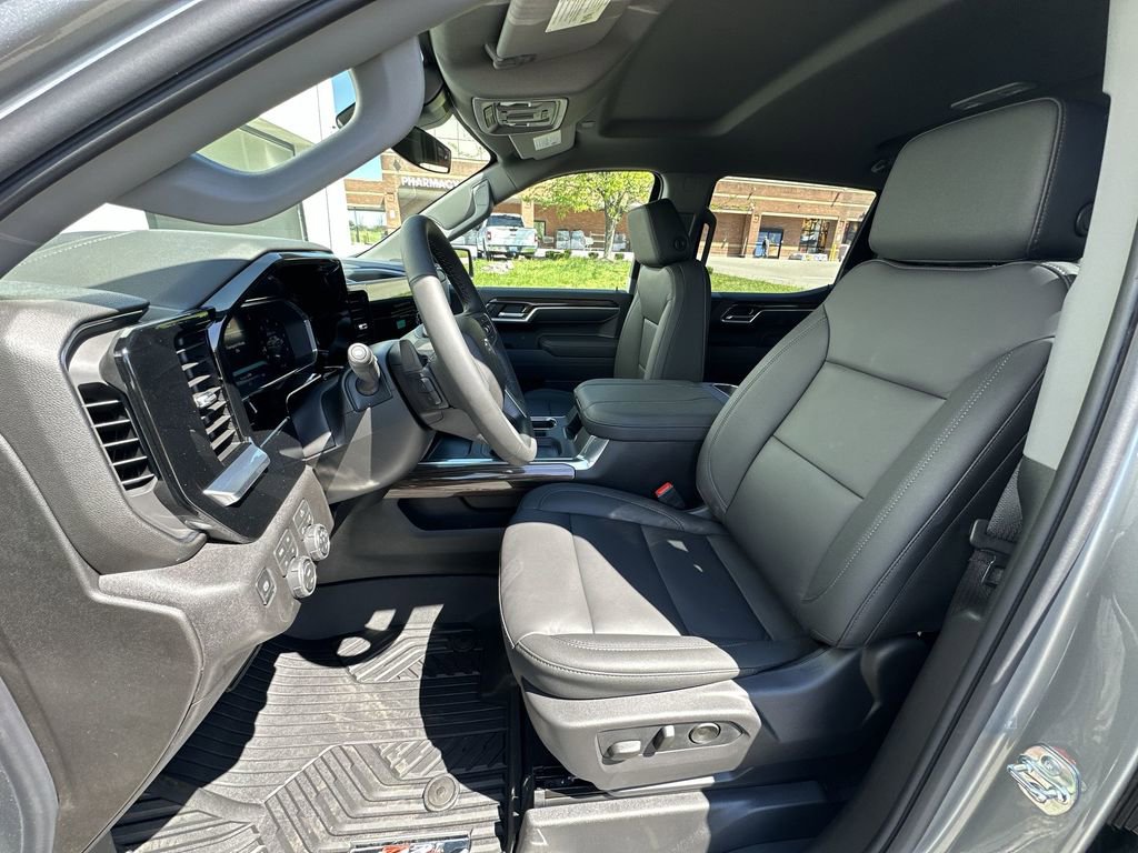 New 2026 Chevrolet Silverado 1500 RST w/ Convenience Package II AWD/4WD image 11