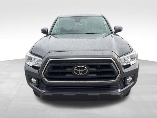 Used 2022 Toyota Tacoma SR5 w/ Technology Package RWD image 8
