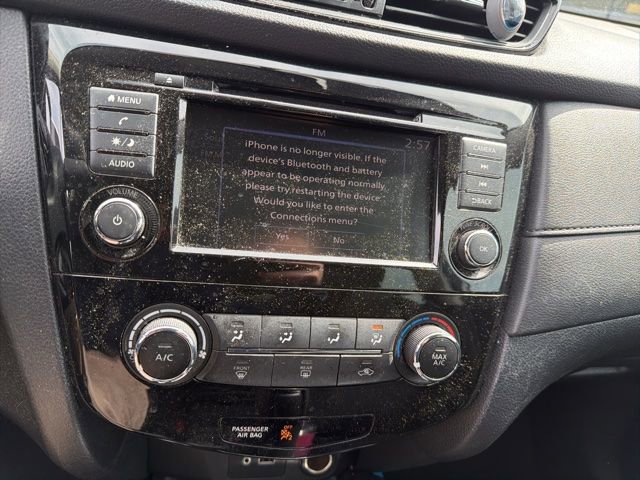 Used 2018 Nissan Rogue S image 26