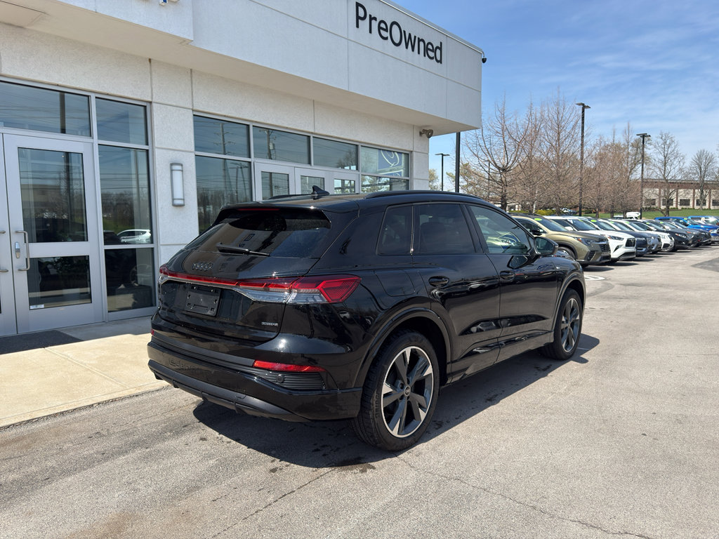 Used 2023 Audi Q4 e-tron Premium Plus image 3