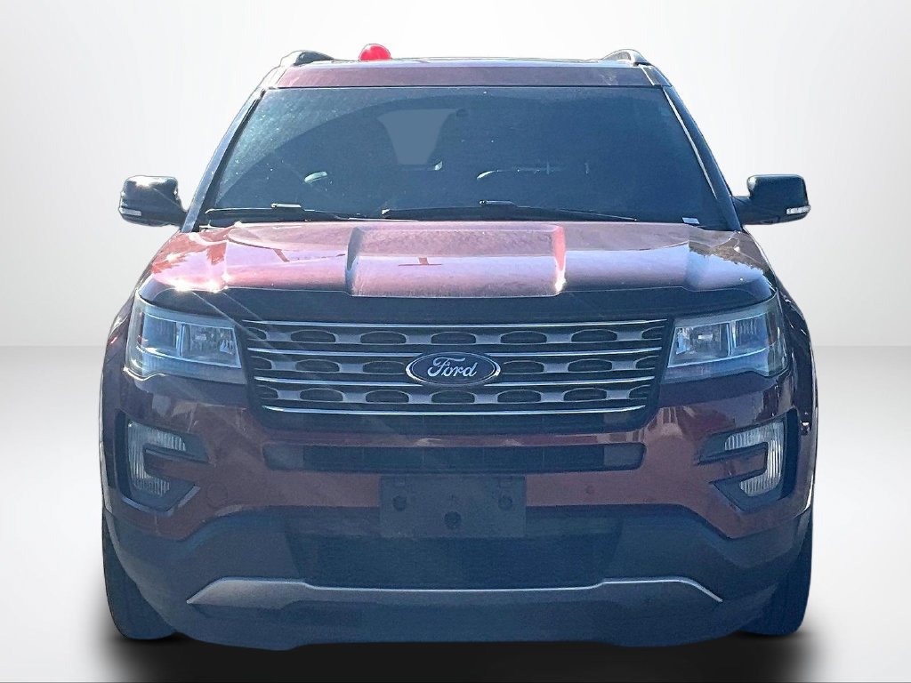 Used 2016 Ford Explorer XLT w/ Equipment Group 202A AWD/4WD image 4