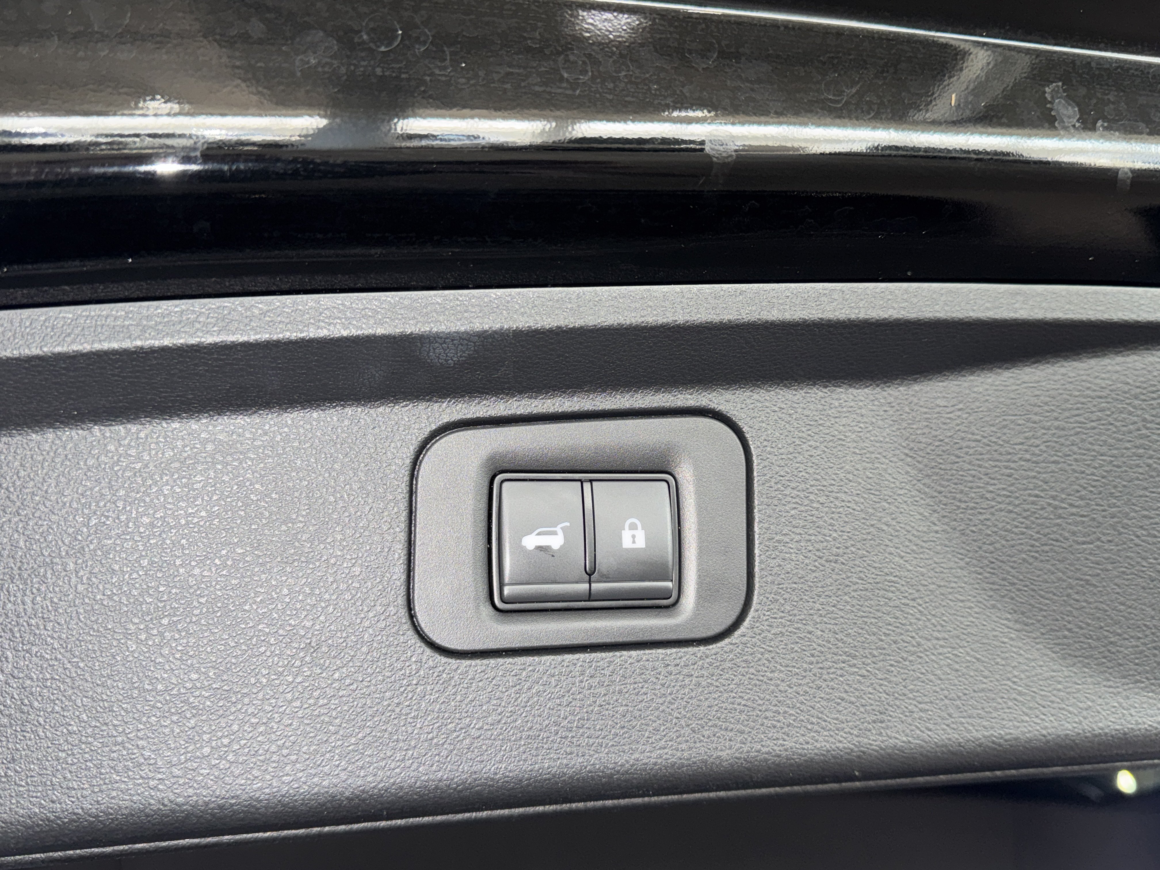 Used 2025 Nissan Armada Platinum Reserve RWD image 20