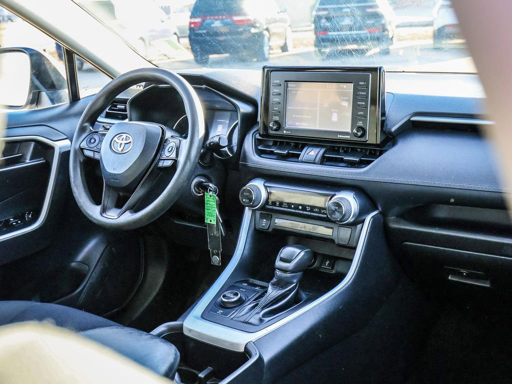 Used 2022 Toyota RAV4 LE image 22