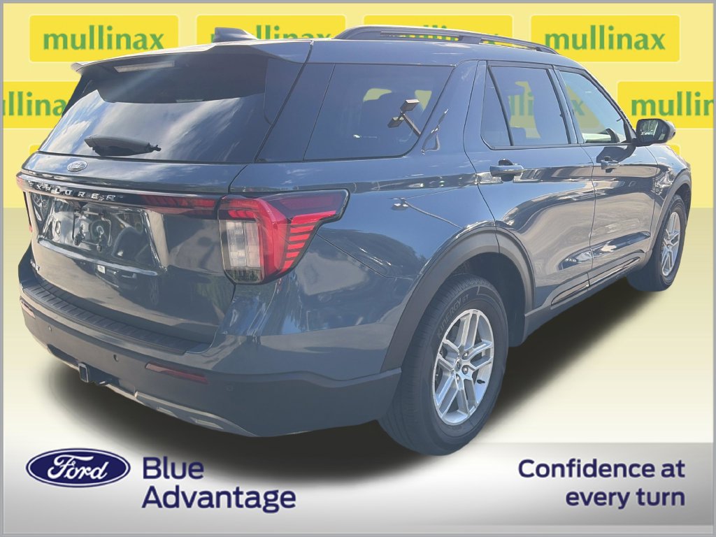 Certified 2026 Ford Explorer Active w/ Active Comfort Package RWD image 4