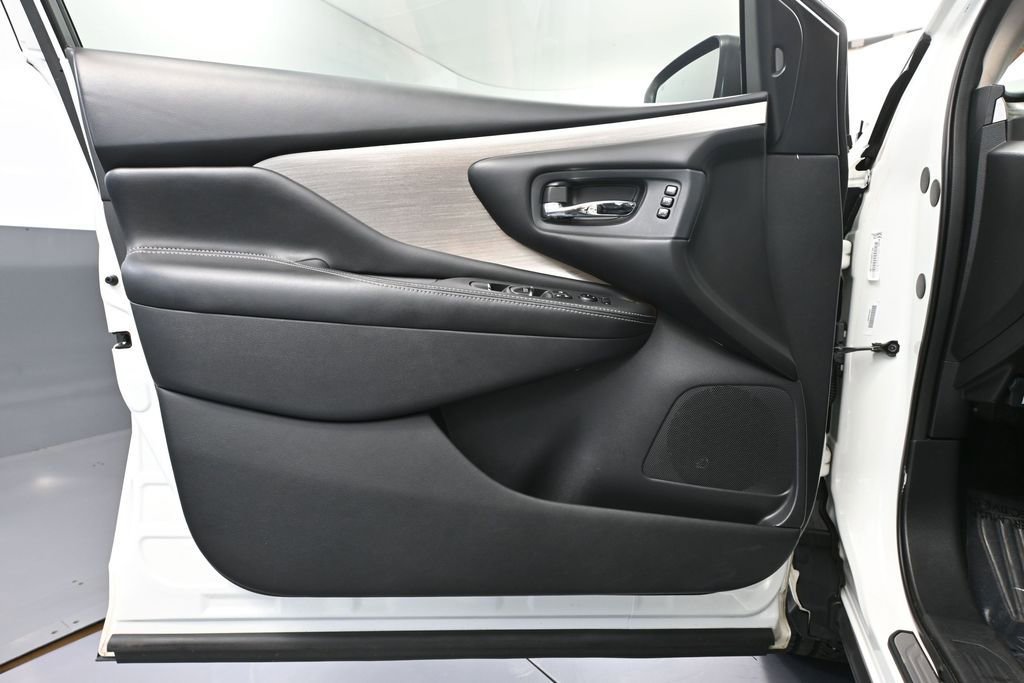 Used 2018 Nissan Murano Platinum w/ Cargo Package AWD/4WD image 19