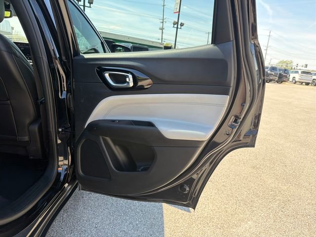 Used 2025 Jeep Compass Limited image 29