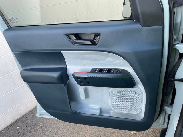 Used 2023 Ford Maverick XLT w/ Equipment Group 300A Standard image 18