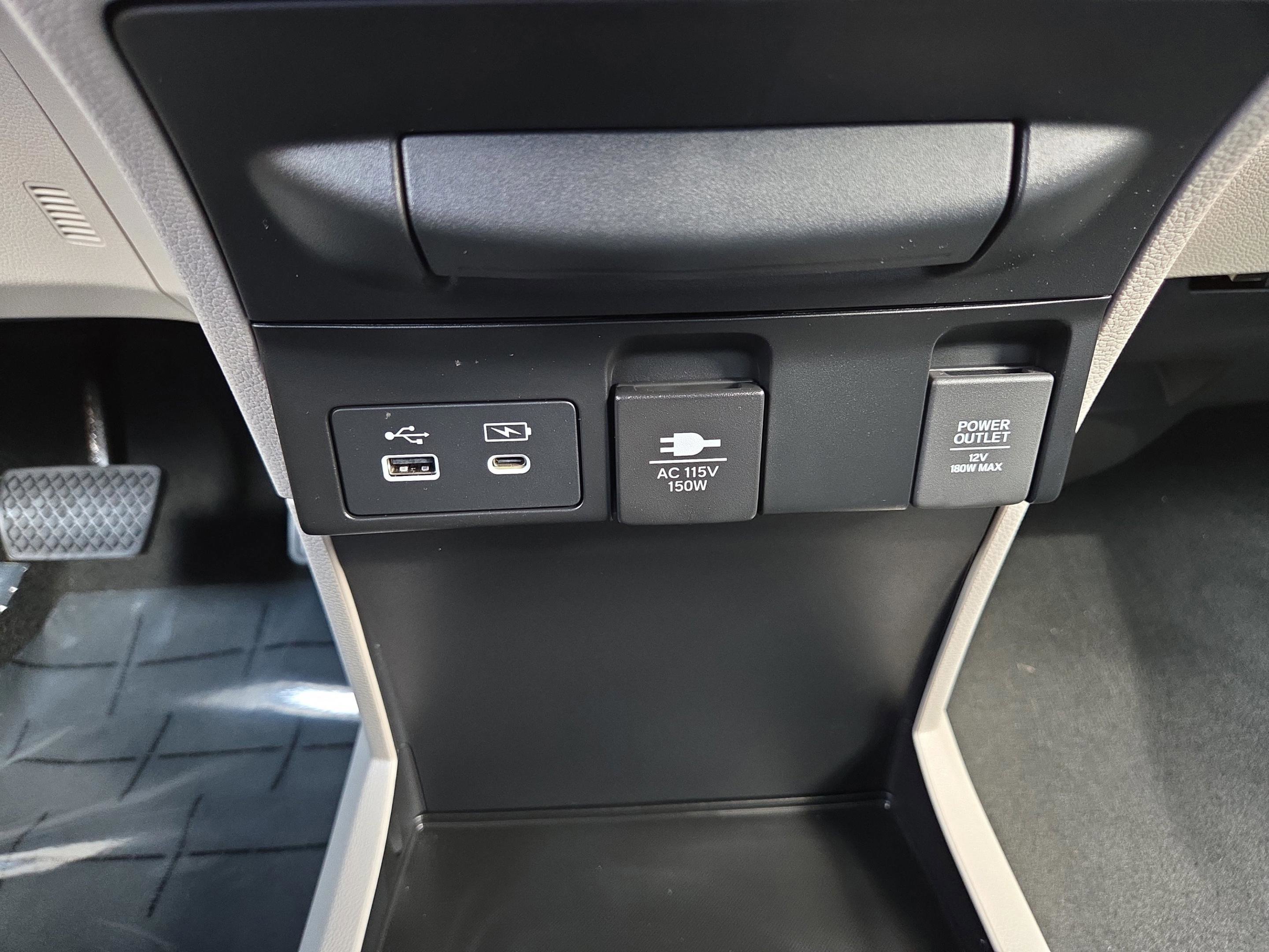 Used 2025 Honda Odyssey Elite image 22