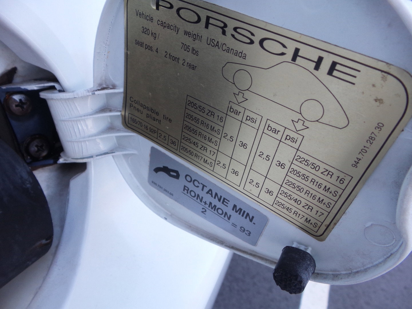 Used 1993 Porsche 968 Coupe image 95