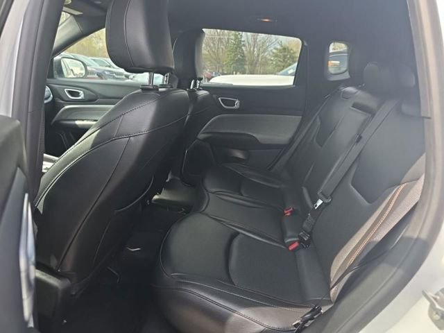 Used 2023 Jeep Compass Latitude AWD/4WD image 5