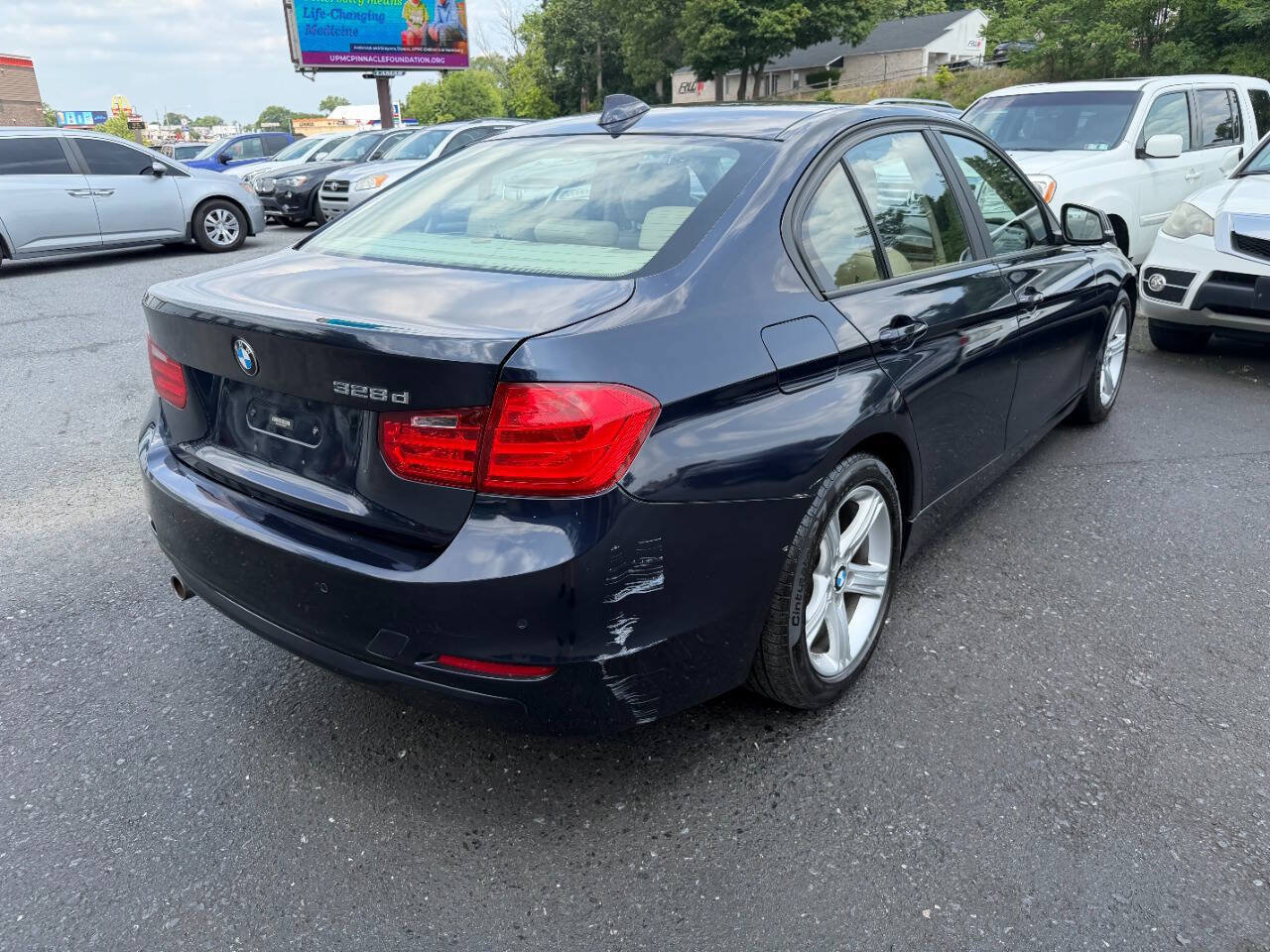 Used 2014 BMW 328d xDrive Sedan w/ Driver Assistance Package AWD/4WD image 9