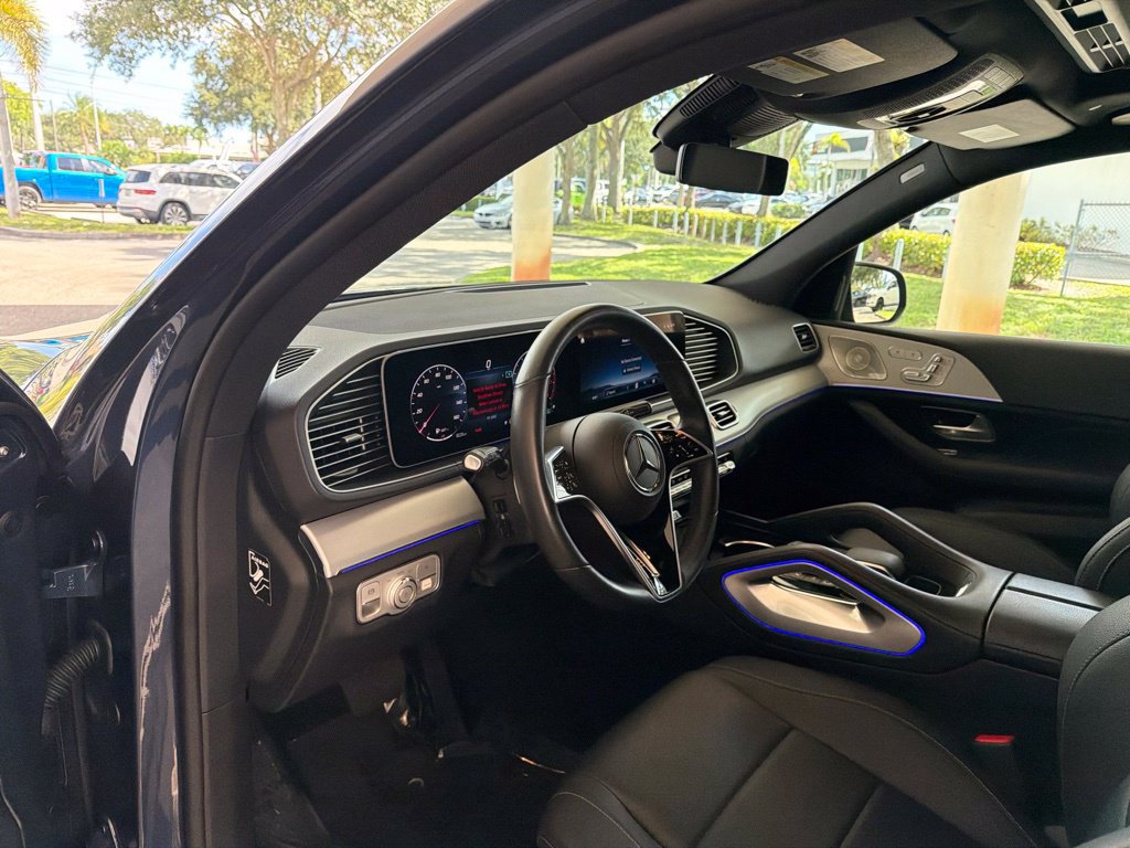 Used 2026 Mercedes-Benz GLE 350 4MATIC w/ Winter Package image 6