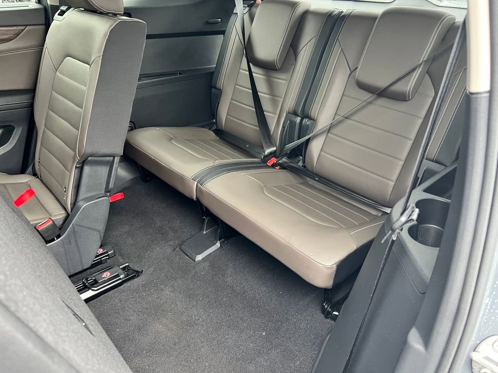 Used 2025 Volkswagen Atlas SEL image 15