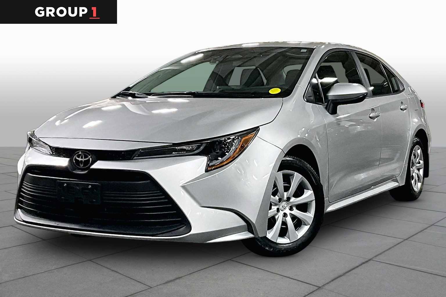 Certified 2025 Toyota Corolla LE FWD image 1