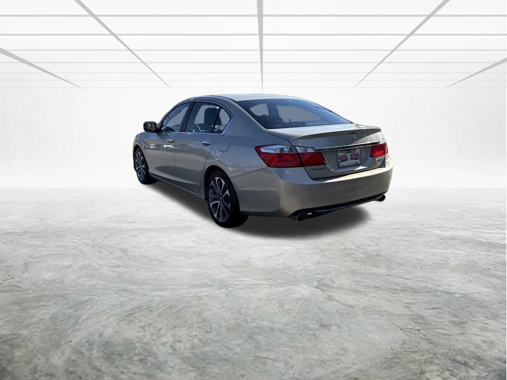 Used 2015 Honda Accord Sport image 7