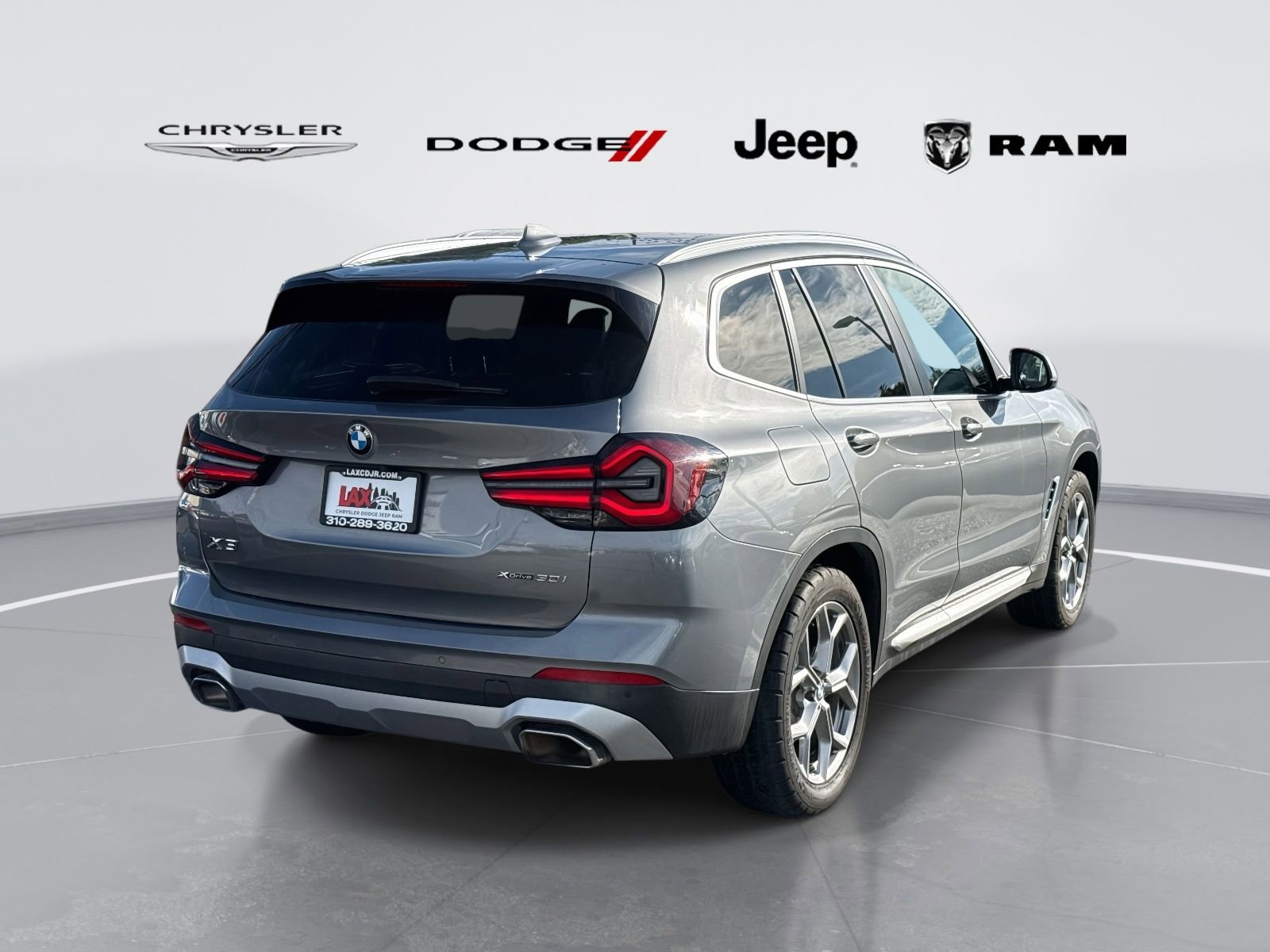 Used 2024 BMW X3 xDrive30i image 3