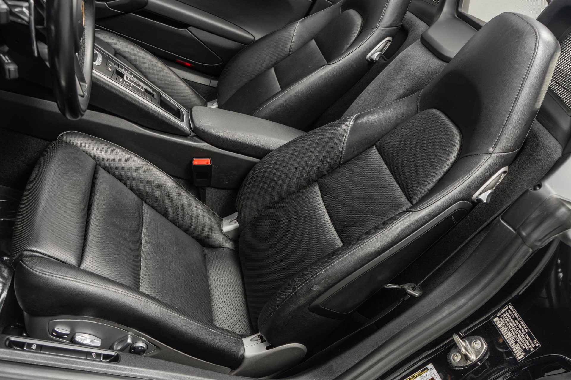 Used 2017 Porsche 718 Boxster RWD image 24