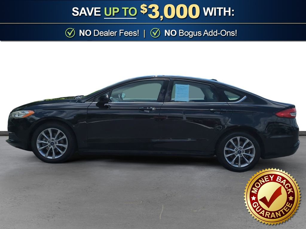 Used 2017 Ford Fusion SE image 2