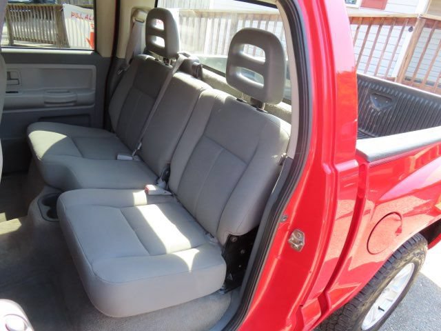 Used 2006 Dodge Dakota SLT w/ Sport Appearance Group AWD/4WD image 12