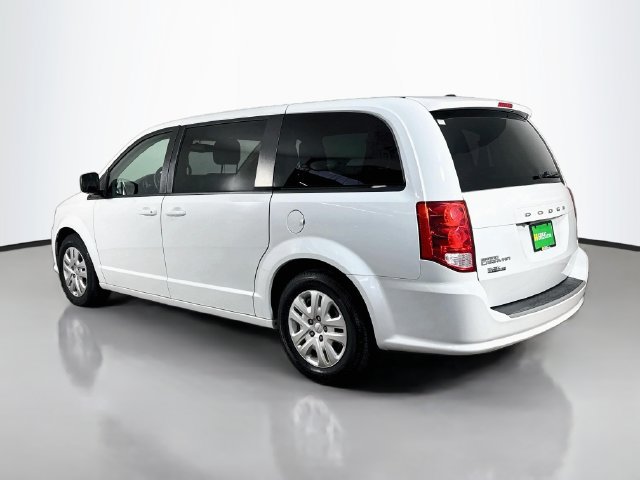 Used 2018 Dodge Grand Caravan SE w/ UConnect Hands-Free Group FWD image 7