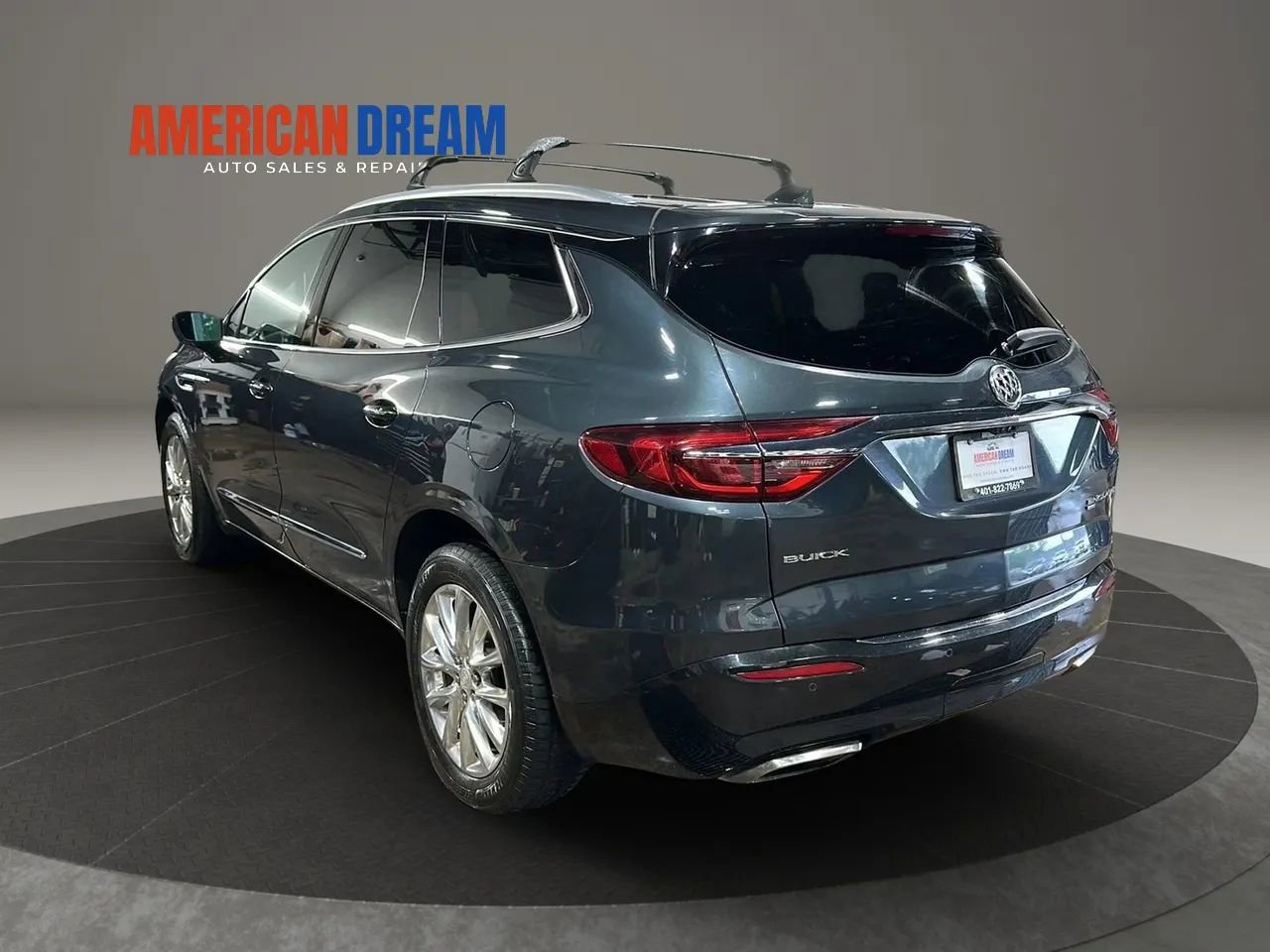 Used 2018 Buick Enclave Premium w/ Experience Buick Package AWD/4WD image 3