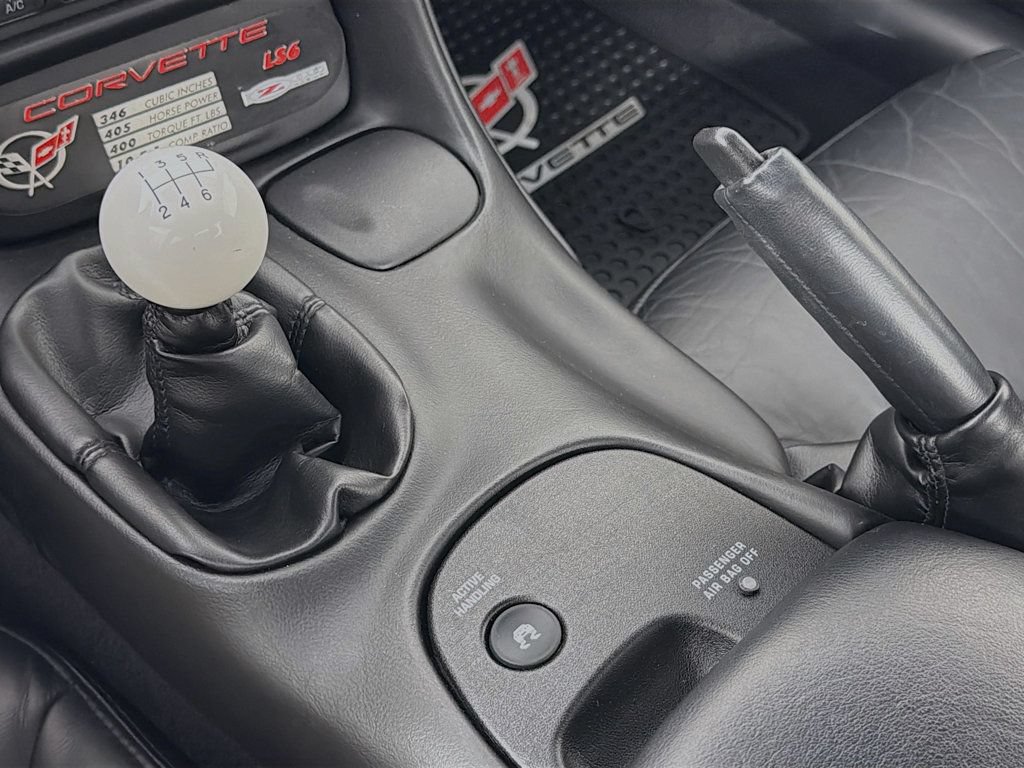 Used 2004 Chevrolet Corvette Z06 w/ Z06 Preferred Equipment Group RWD image 16