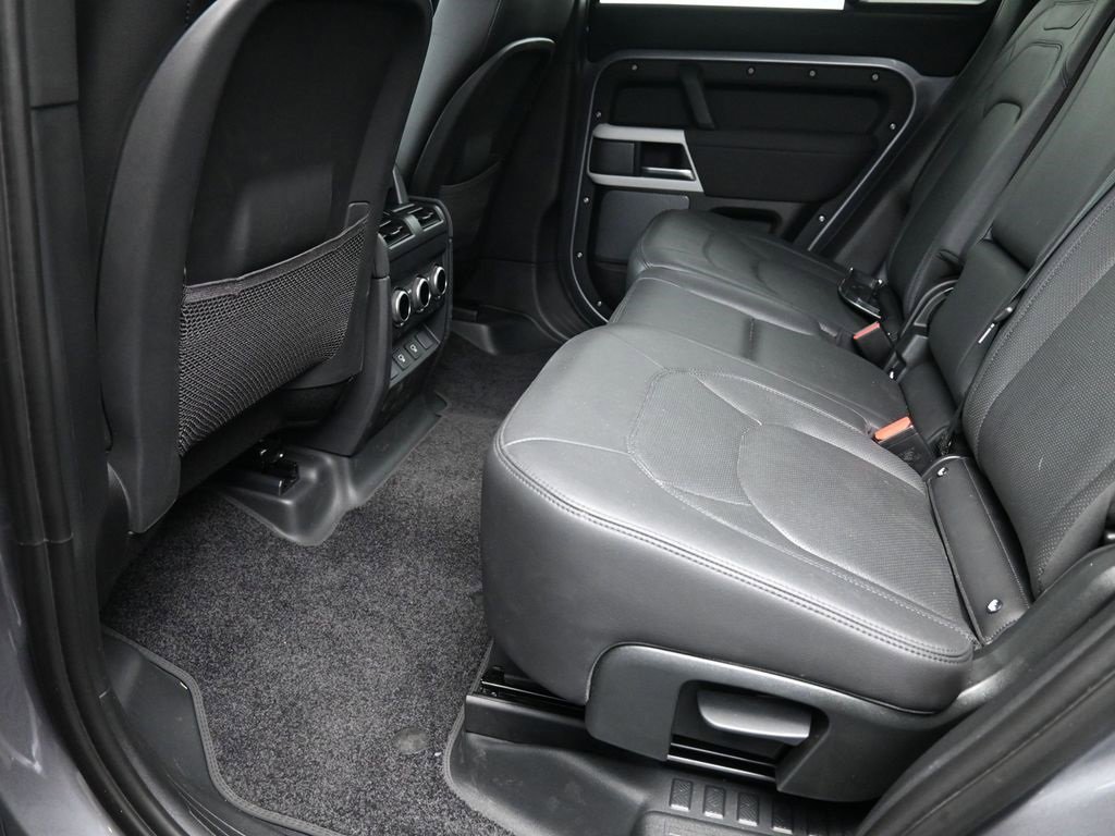 Used 2023 Land Rover Defender 110 S image 20