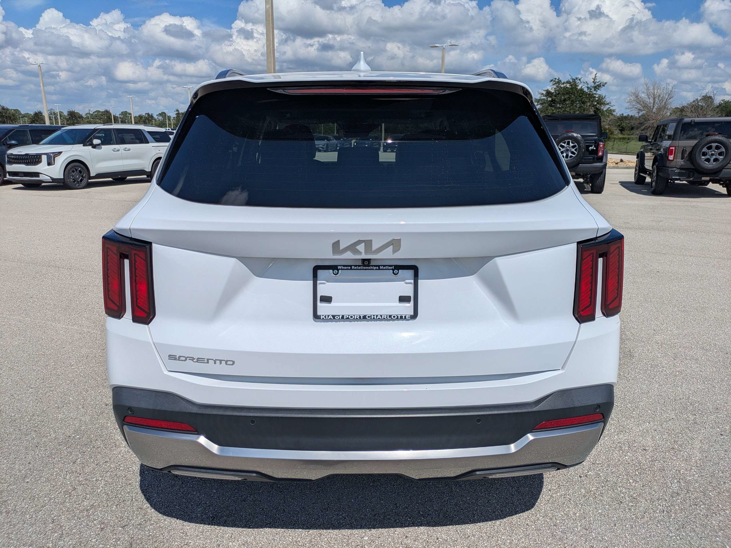 Certified 2025 Kia Sorento S w/ Panoramic Sunroof Package FWD image 8