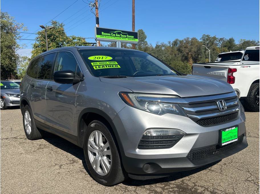 Used 2017 Honda Pilot LX image 1