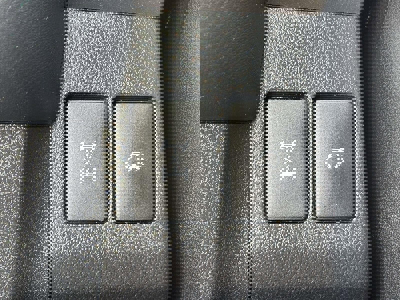 Used 2018 Toyota RAV4 Adventure image 24