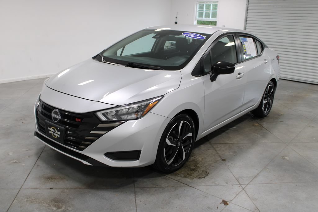 Used 2024 Nissan Versa SR FWD image 4