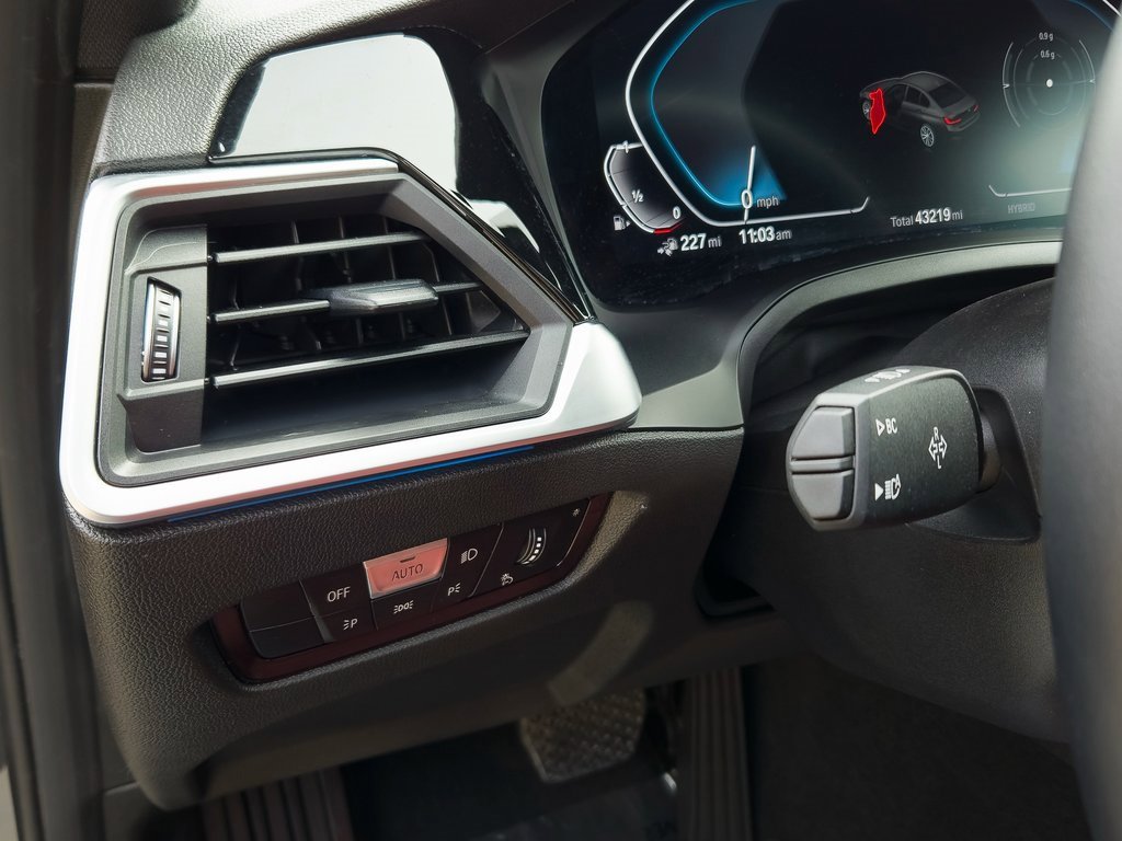 Used 2022 BMW 330e w/ Driving Assistance Package image 13