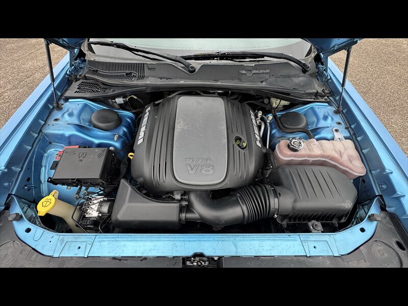 Used 2015 Dodge Challenger R/T Plus RWD image 10