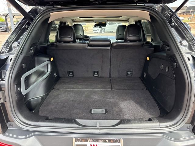 Used 2015 Jeep Cherokee Limited w/ Luxury Group AWD/4WD image 15