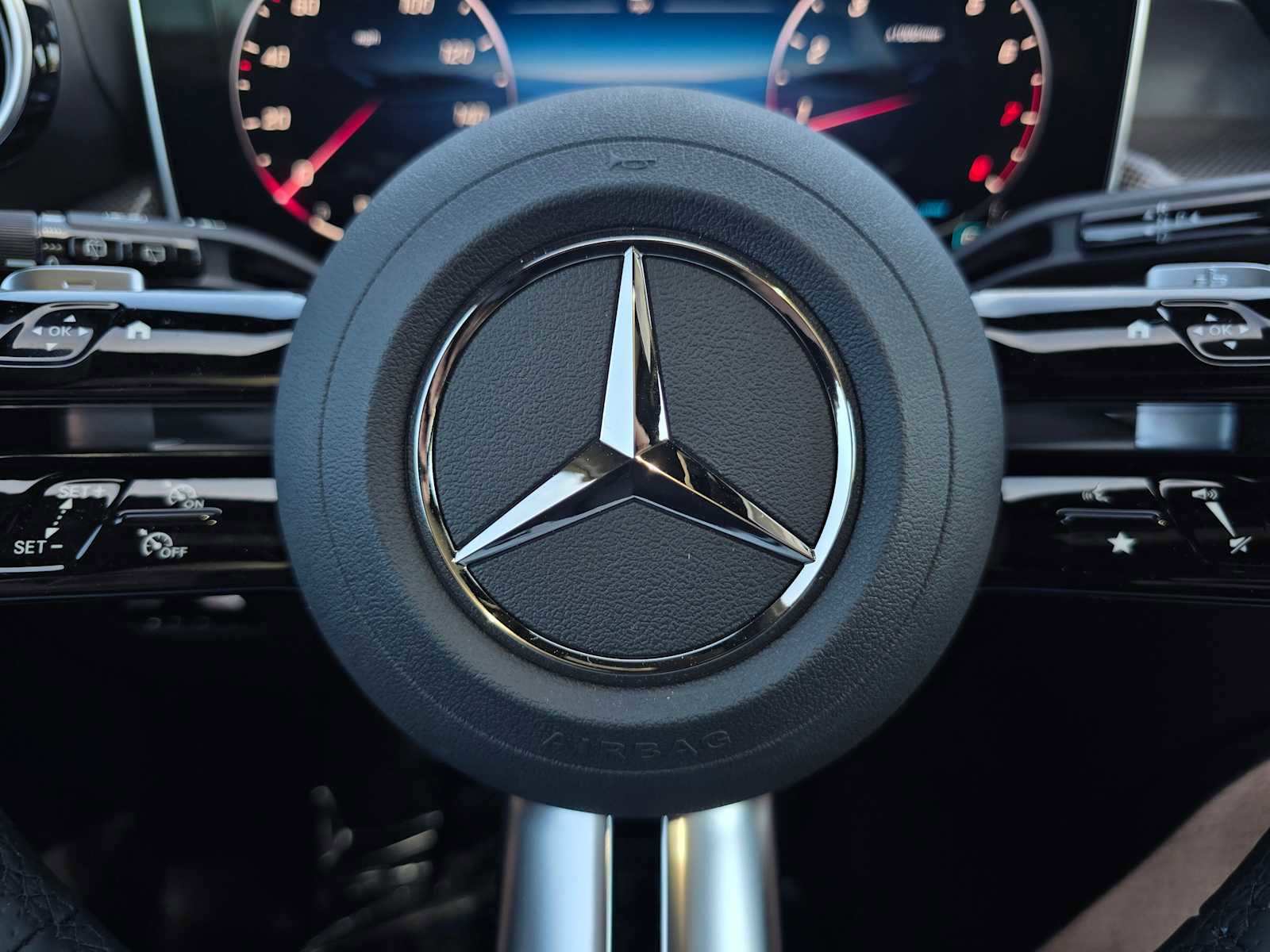 Used 2026 Mercedes-Benz GLC 300 4MATIC image 24