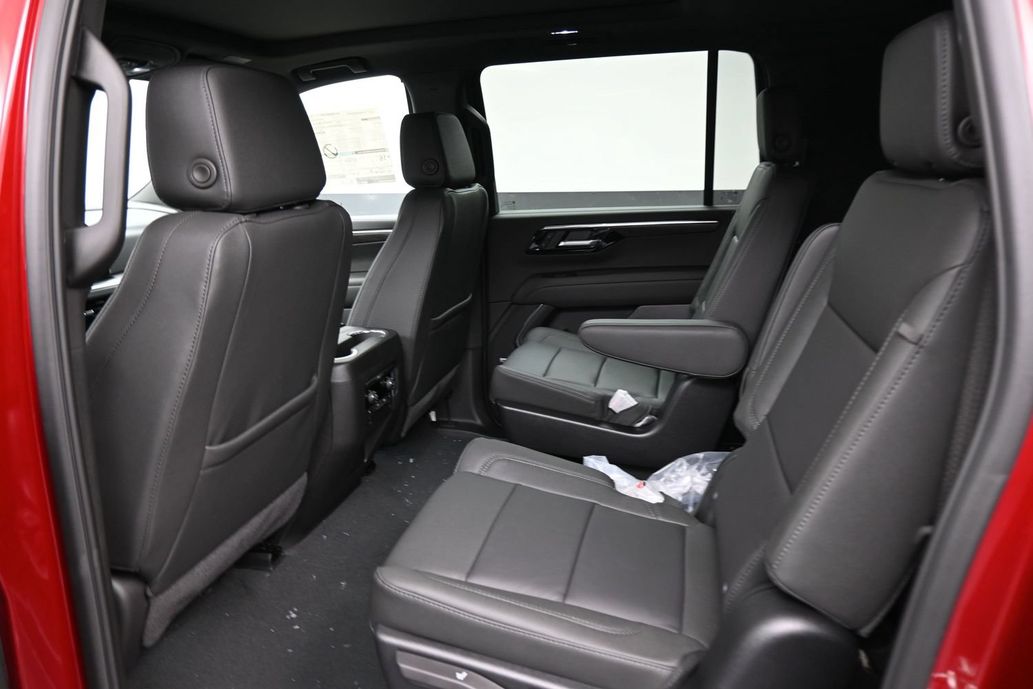 New 2026 Chevrolet Suburban LT w/ Comfort Package AWD/4WD image 16