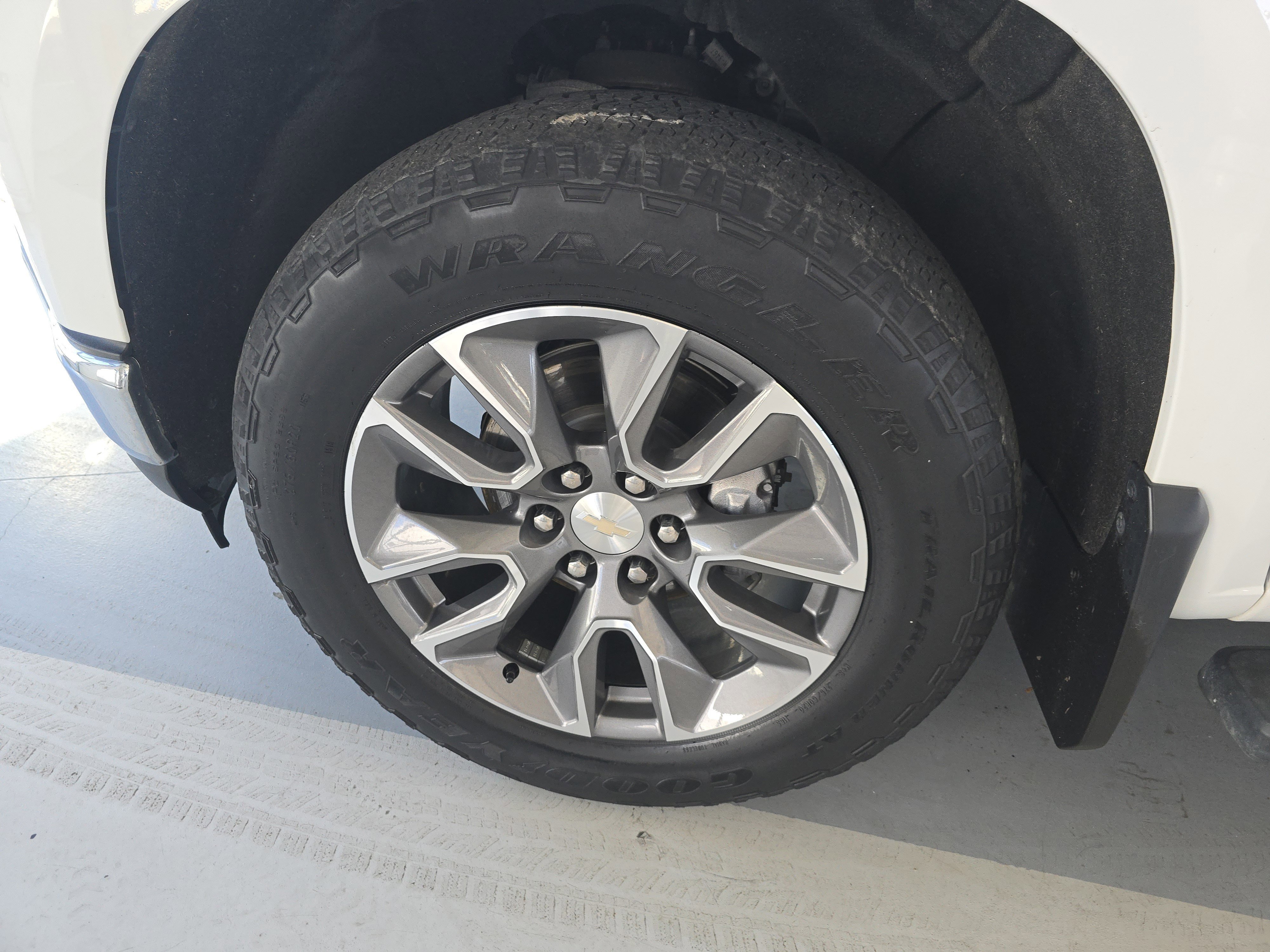 Used 2019 Chevrolet Silverado 1500 LT w/ All-Star Edition image 9