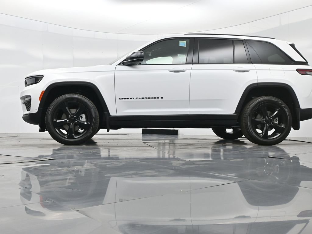 New 2025 Jeep Grand Cherokee Limited w/ Luxury Tech Group II image 50